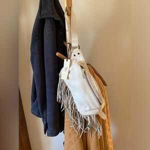 Fringed White Leather Shoulder Bag Idyllwind